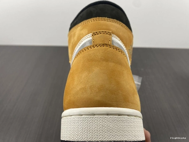 DB2889-700 Gore-Tex High Jordan 1 Light Element Curry 0809